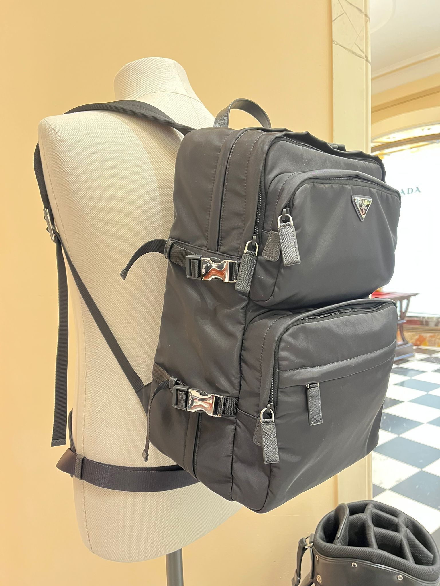 PRADA【入手困難】Re-Nylon☆サフィアーノレザー バックパック