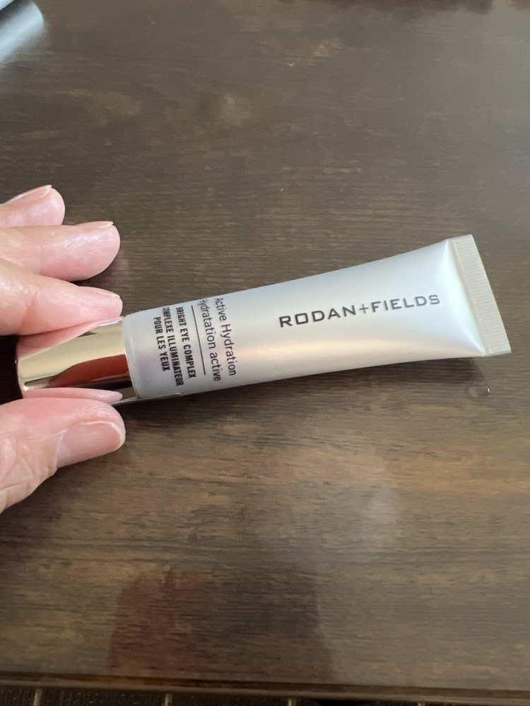 アワード賞 RODAN＋FIELDS☆目の下たるみ、クマ改善アイクリーム