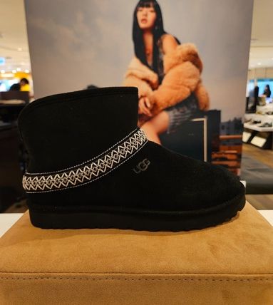 UGG(アグ)☆レディース Classic Mini Crescent クラシックブーツ (UGG