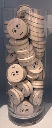 日本未入荷 ANYA HINDMARCH アニヤハインドマーチ リップバーム (Anya