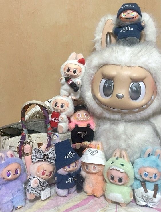 BUYMAで買える】POP MART「ラブブ」の大きなぬいぐるみ・フィギュア