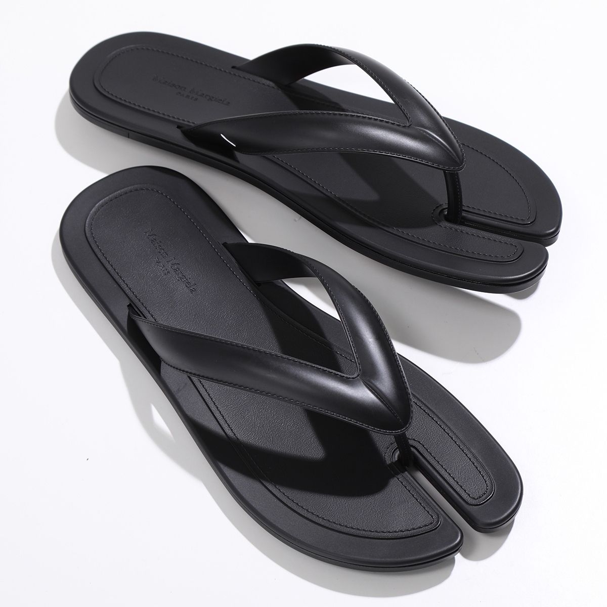 シンプルコーデにプラスするなら『Maison Margiela(メゾンマルジェラ