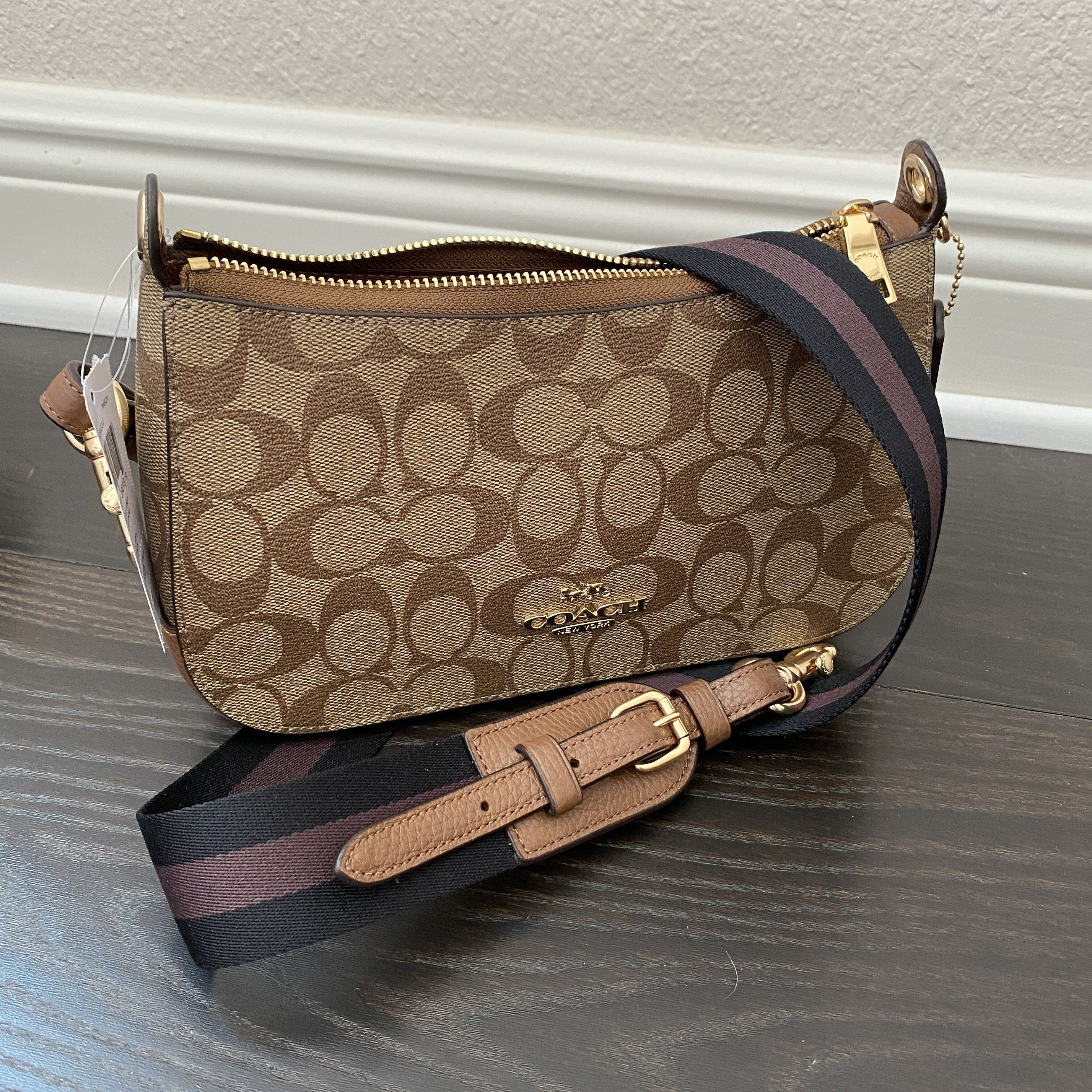 現地ブラックフライデーで大幅値下げ！Coach(コーチ)のショルダー