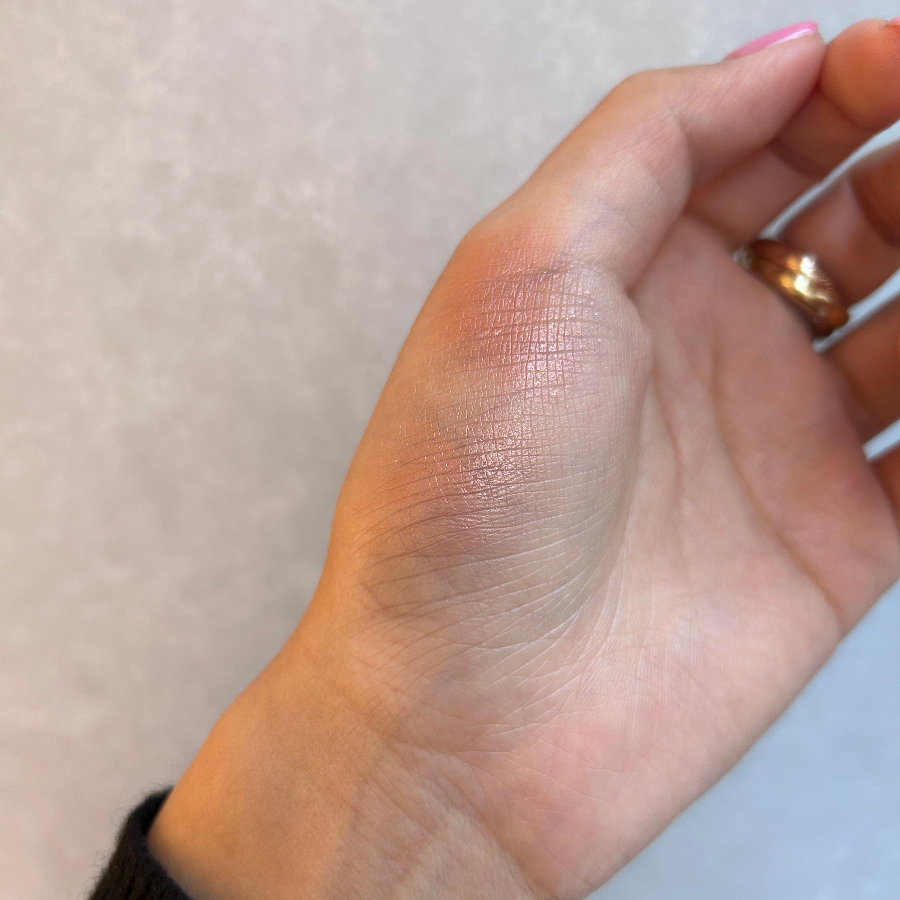 買ってよかったFenty Beauty(フェンティ ビューティー)のハイライト