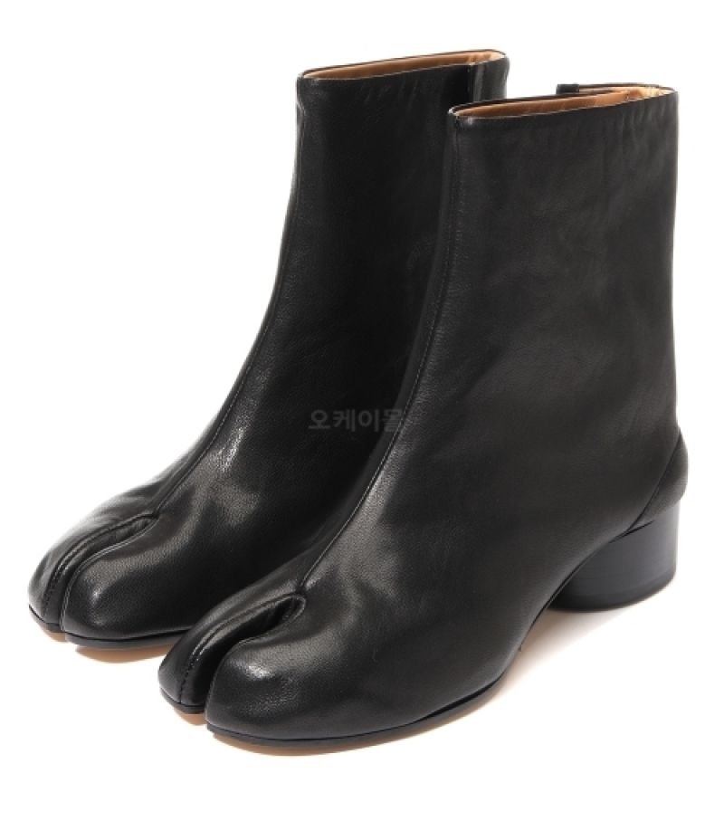 Maison Margiela(メゾン マルジェラ)の足袋ブーツがMAX54％OFFで手に