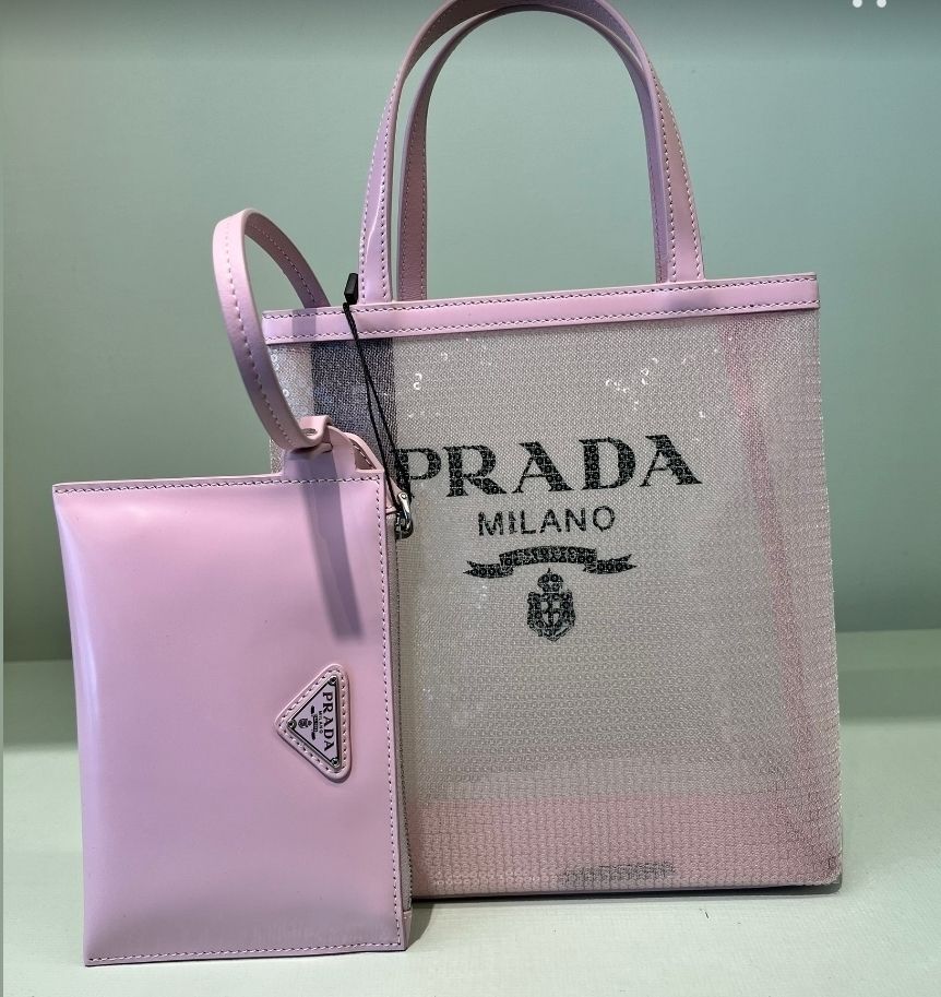 見逃し厳禁！PRADA(プラダ)のお値打ちバッグをチェックしよう【BUYMA】