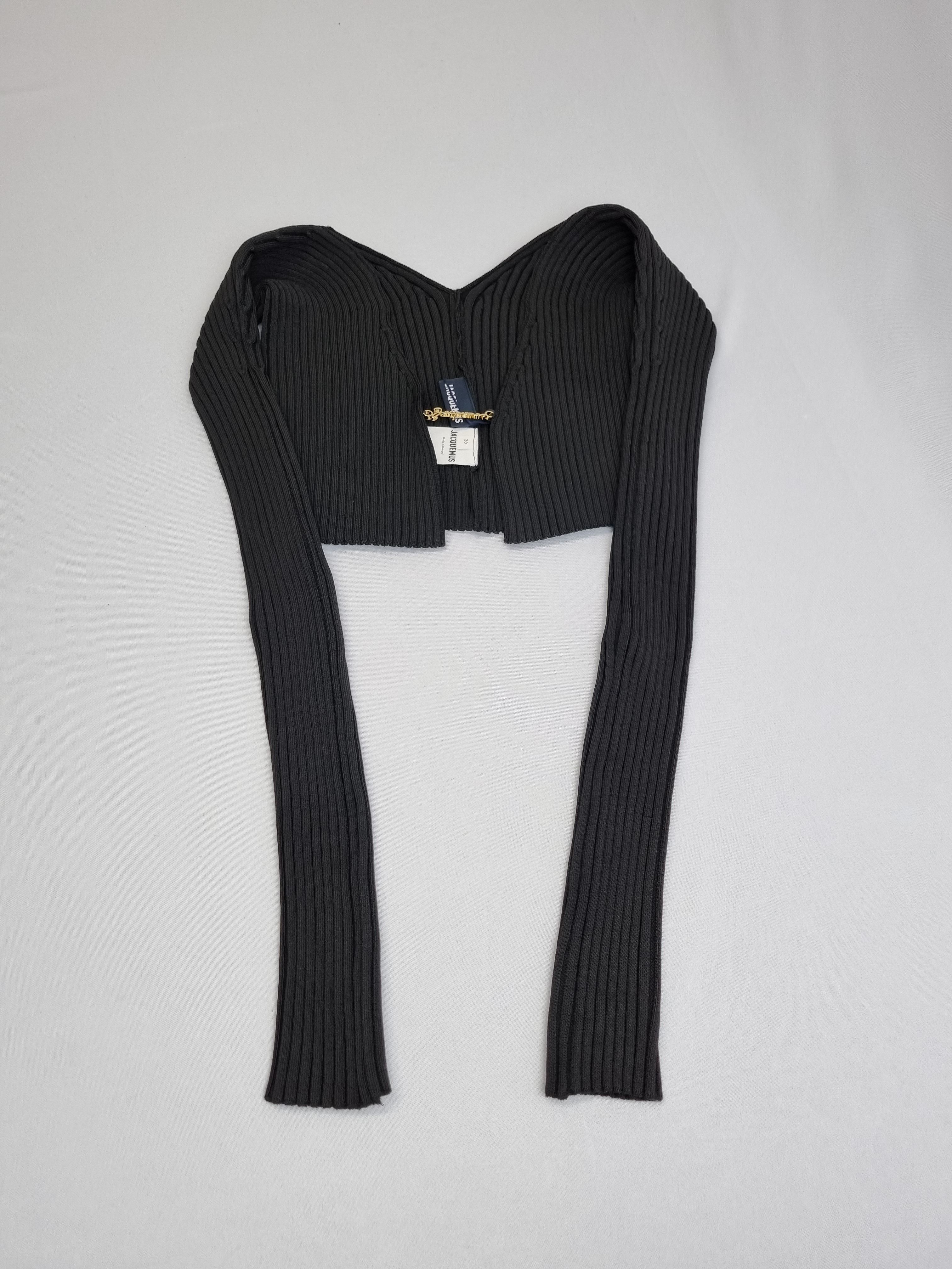 注目度急上昇中！『JACQUEMUS(ジャックムス)』のトップスをチェック