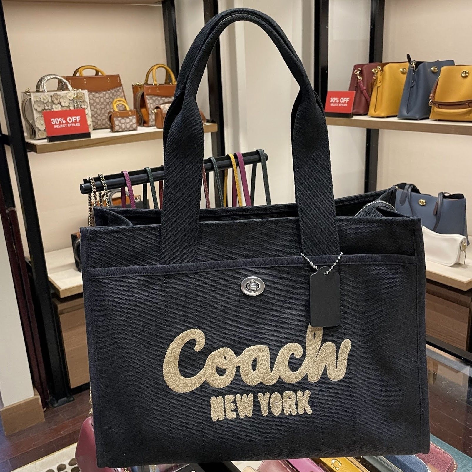 国内公式サイト完売アイテム】Coach(コーチ)『カーゴトート』はBUYMAで
