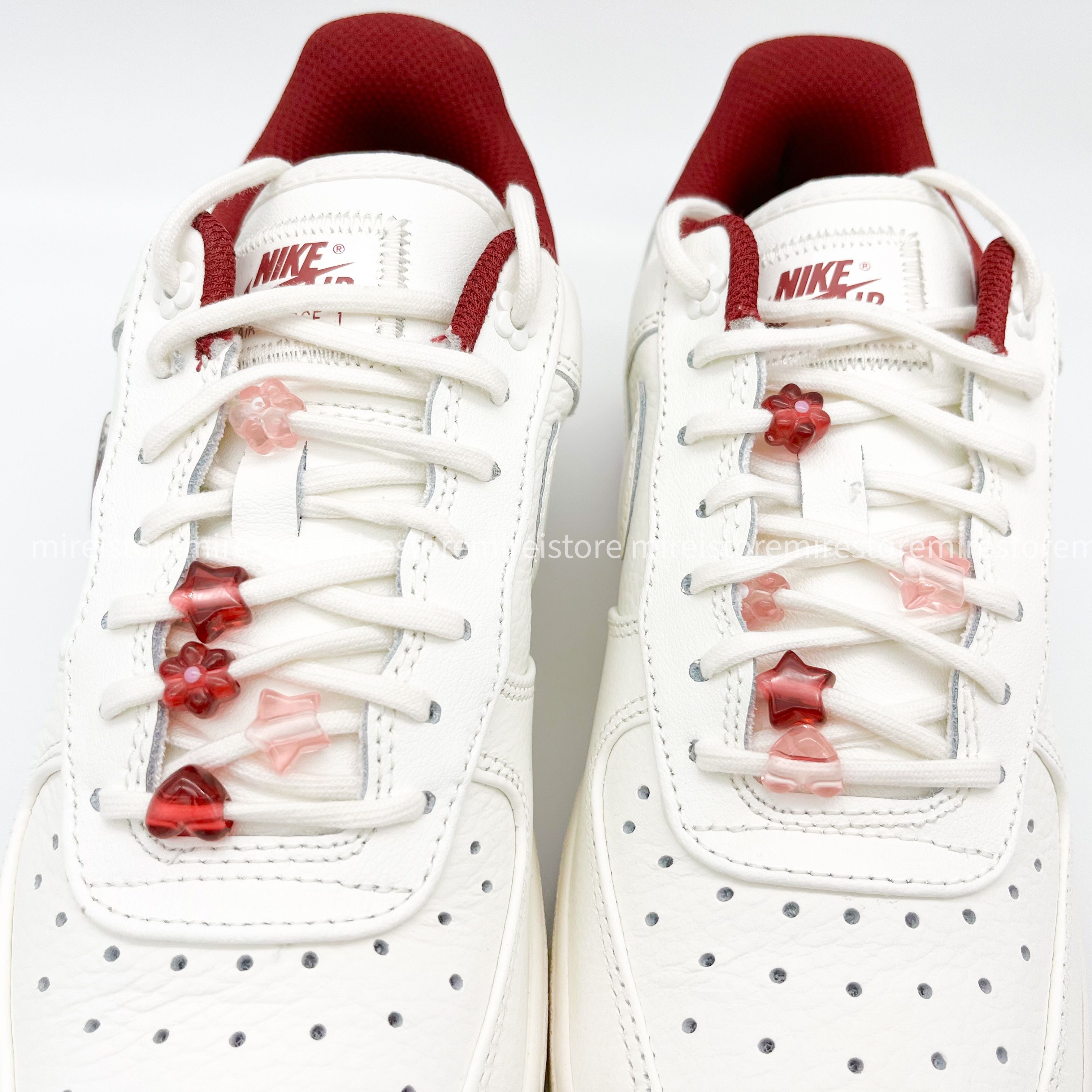 キラキラのグリッターが動く！Nike（ナイキ）『AIR FORCE 1（エア