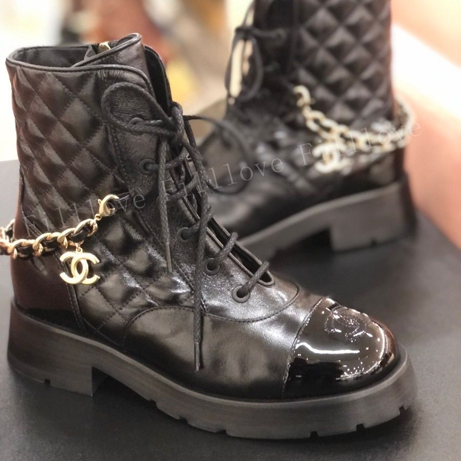 2022-2023年秋冬】CHANEL(シャネル)の新作ブーツから名品シューズまで