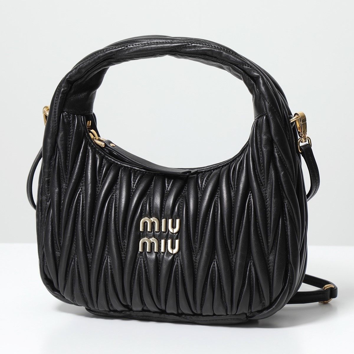 BUYMAなら定価よりもグッとお得！？】MiuMiu(ミュウミュウ)の人気