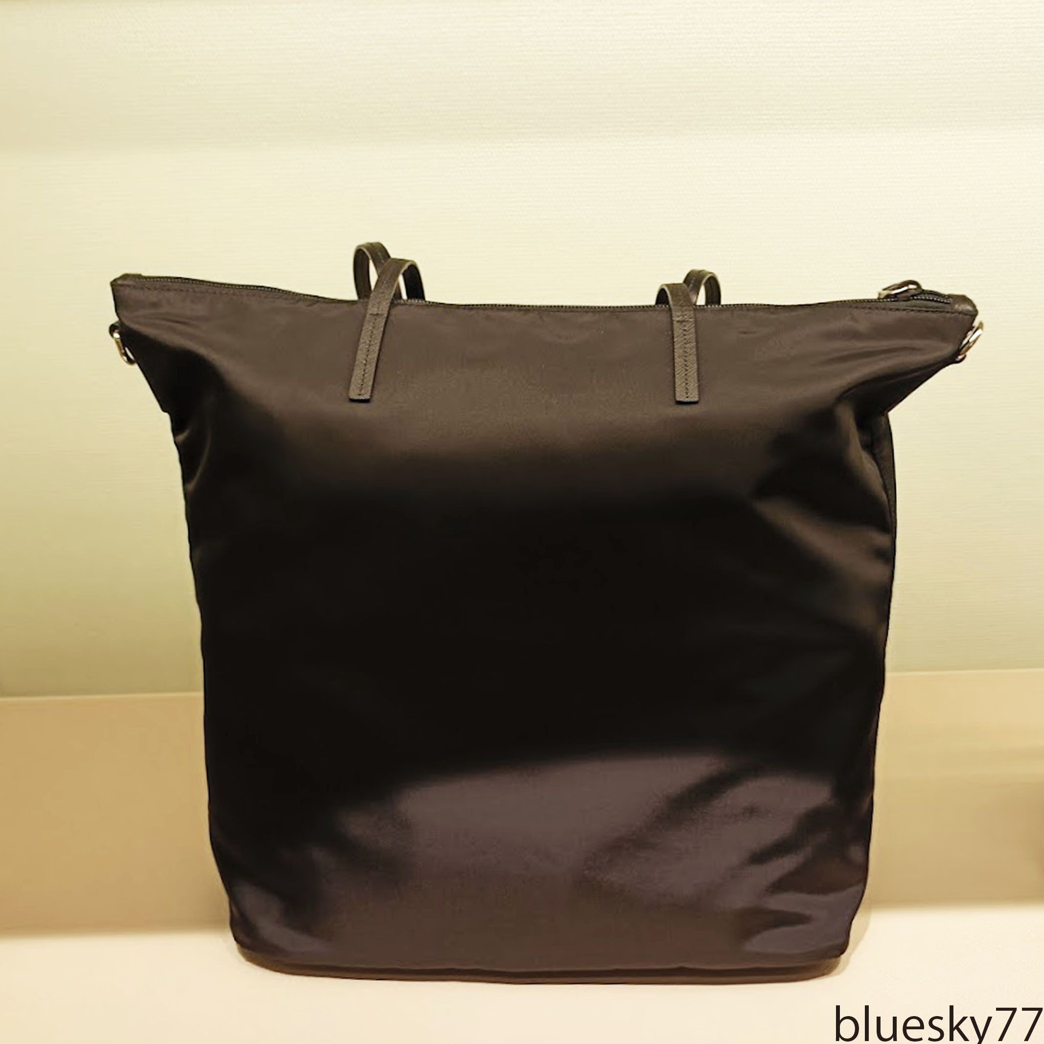 A4サイズ収納！PRADA(プラダ)2way ナイロン トートバッグ (PRADA