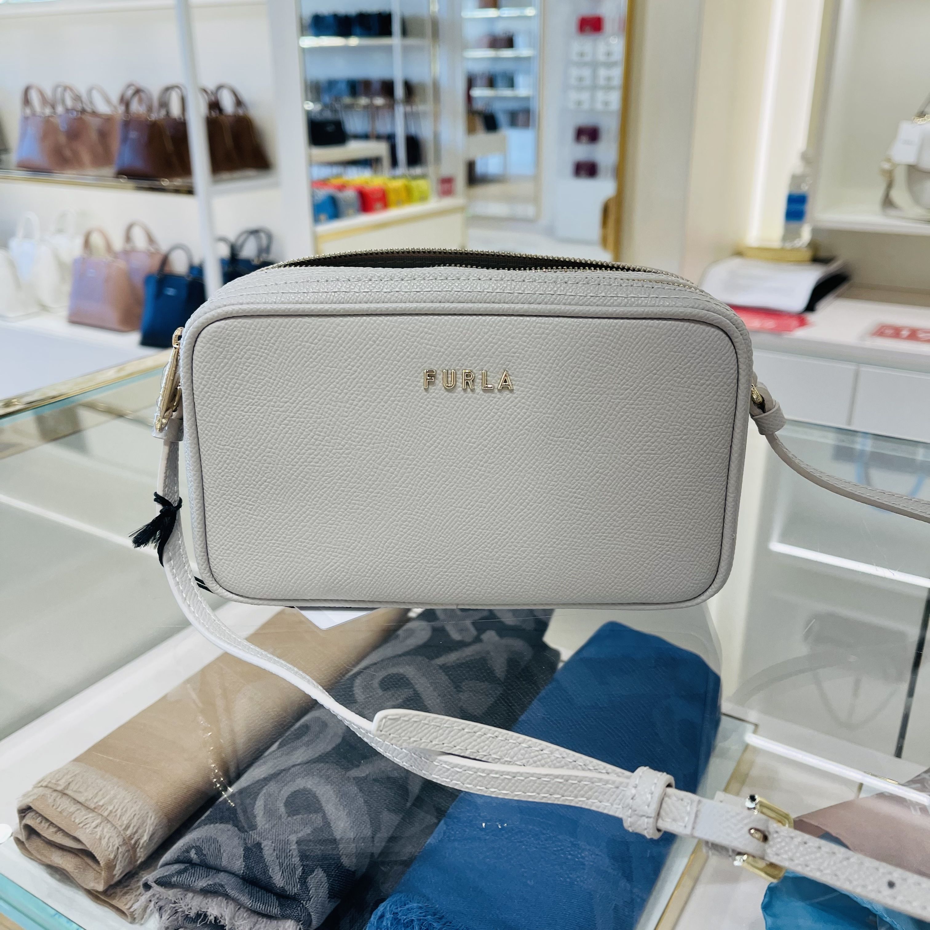 FURLA LILLI クロスボディ ダブルジッパー (FURLA/ショルダーバッグ
