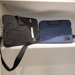 MARC JACOBS 13インチPCケースバッグ 2wayストラップ付 (MARC JACOBS