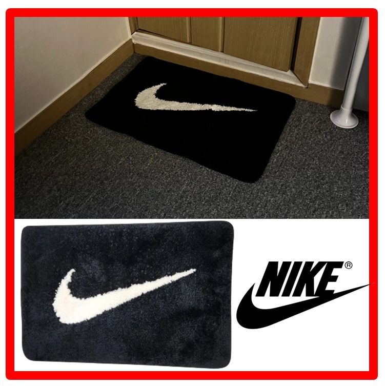 ☆韓国の人気☆【NIKE】☆Nike Swoosh Rug Black White☆ (Nike/ラグ