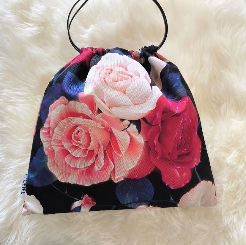 LOEWE】ROSE ローズ花柄 巾着ドローポーチ (LOEWE/バッグ・カバン