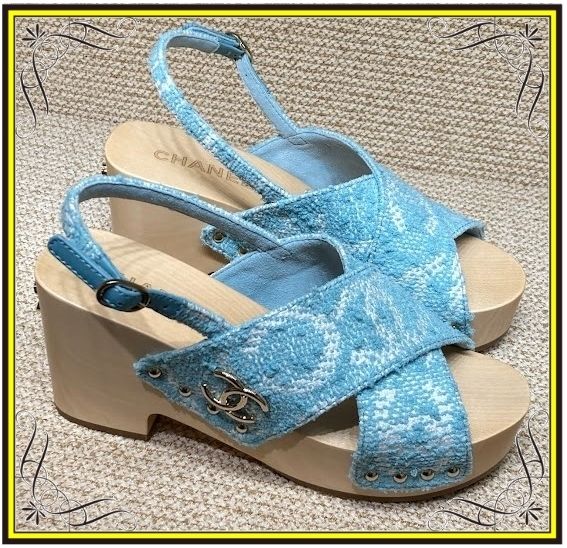 CHANEL 青 トングサンダル CHANEL トングサンダル 青/白