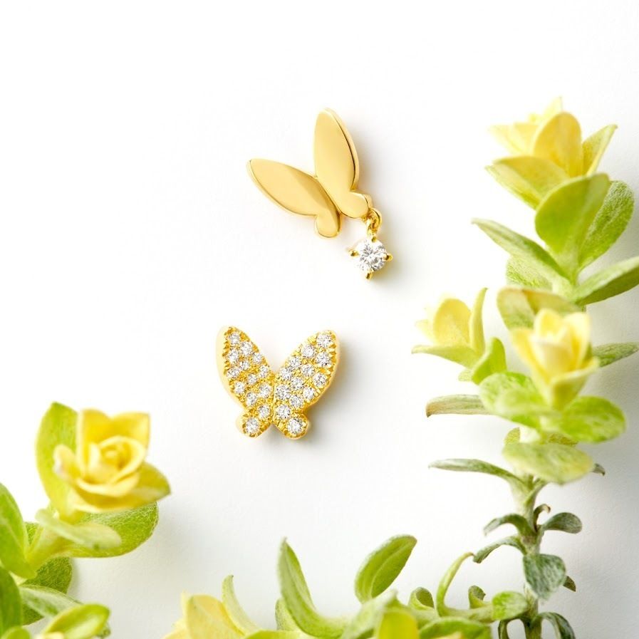 ギフトに【AHKAH】18K ダイヤ アンパピヨンブリリアン ピアス (AHKAH