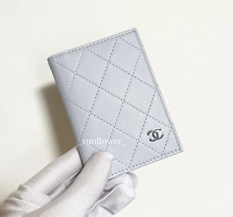 シャネル 24P メンズにも◎ カードホルダー グレー (CHANEL/カード