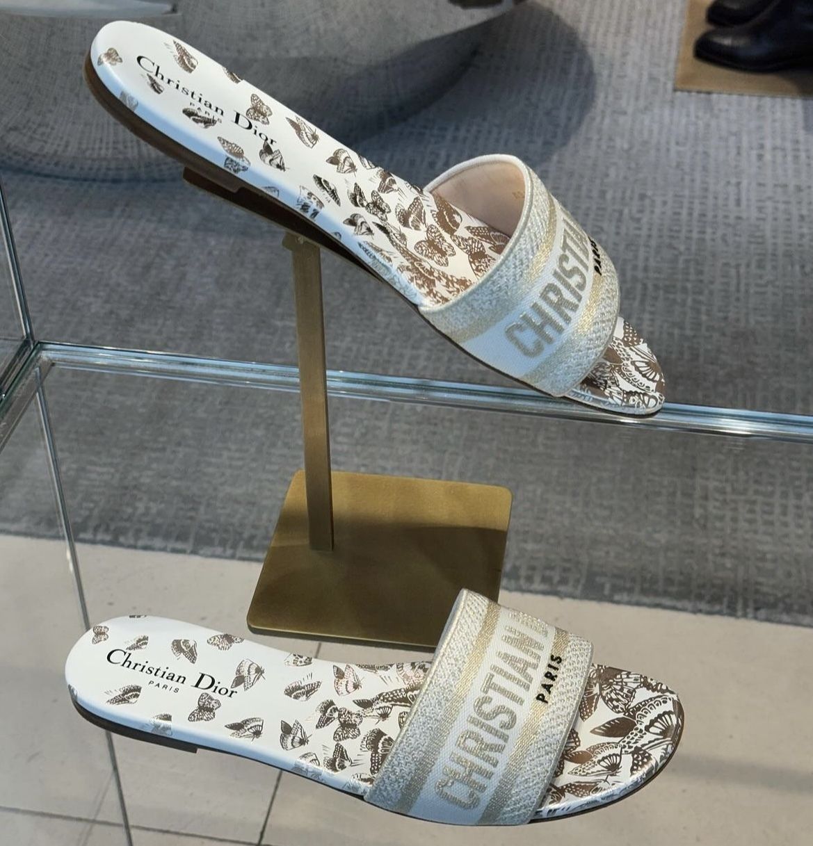 DIOR ディオール トロッター柄 ミュール サンダル 【公式通販】