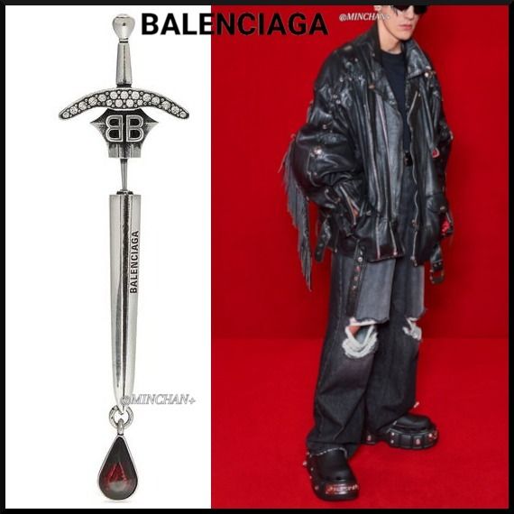 22SS☆お洒落【BALENCIAGA】GOTH SWORD ピアス シルバー (BALENCIAGA