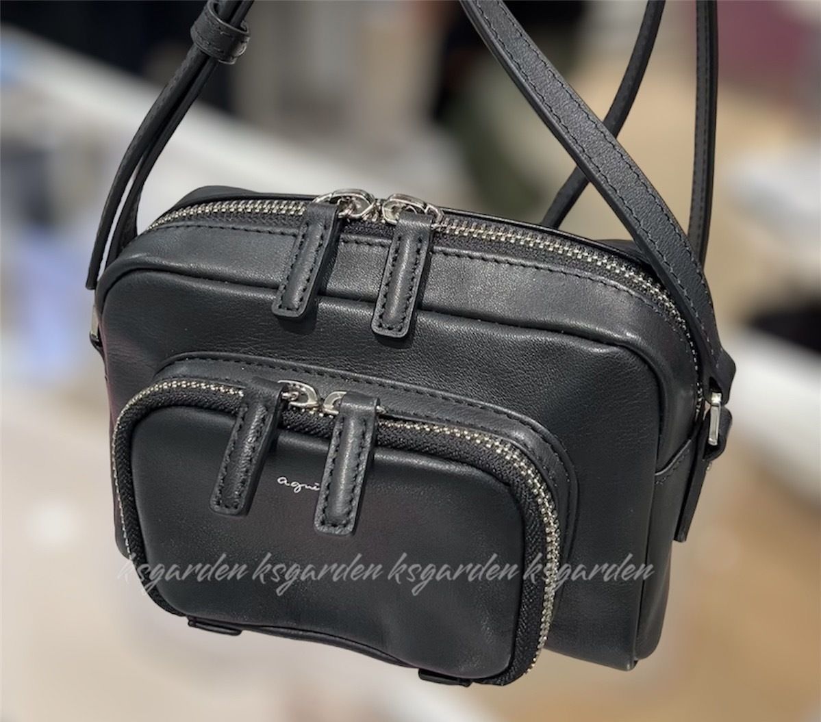 すぐ届く！angele ミニショルダーバッグ カメラバッグ (Agnes b