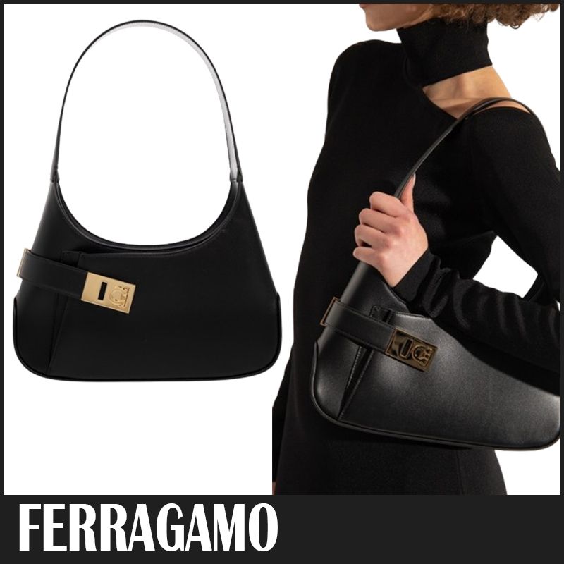 ☆送料関税込☆FERRAGAMO ガンチーニ バックル ホーボーバッグ