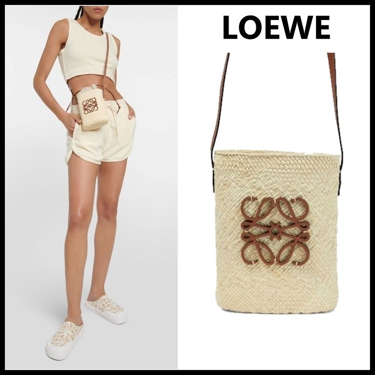 お値引き中‼︎】LOEWE スクエアバケットバック スモール お値引き中