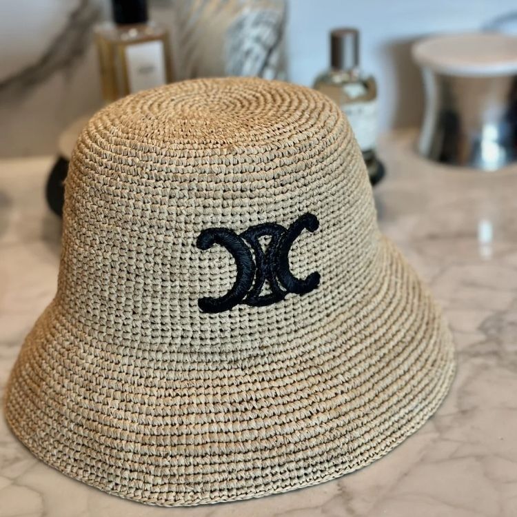CELINE(セリーヌ) バケットハット 麦わら帽子 ストローハット (CELINE