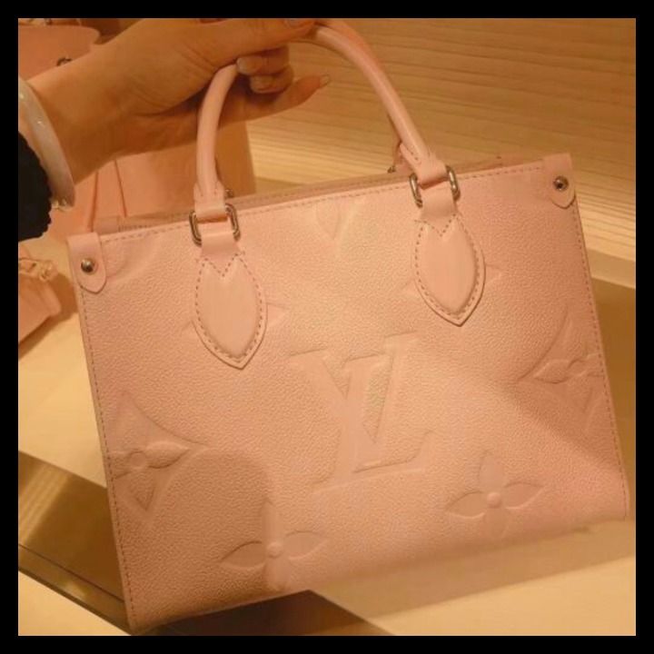 ☆爽やかなカラー☆ルイヴィトン オンザゴー PM (Louis Vuitton/トート