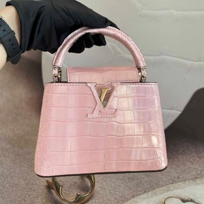 ルイヴィトン】カプシーヌ MINI アリゲーター 淡いピンク (Louis