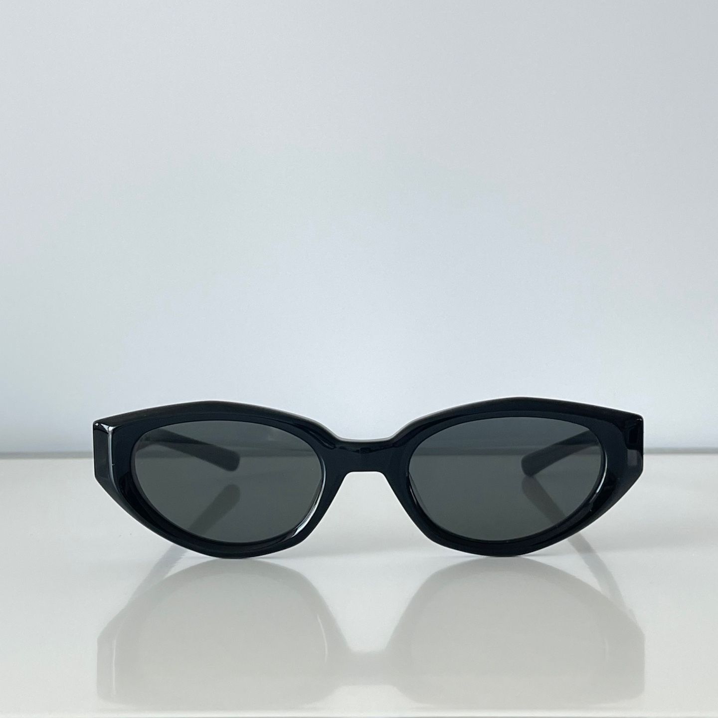 Gentle Monster x Jennie】 Fishtail 01 BLACK☆JENTLE SALON (Gentle