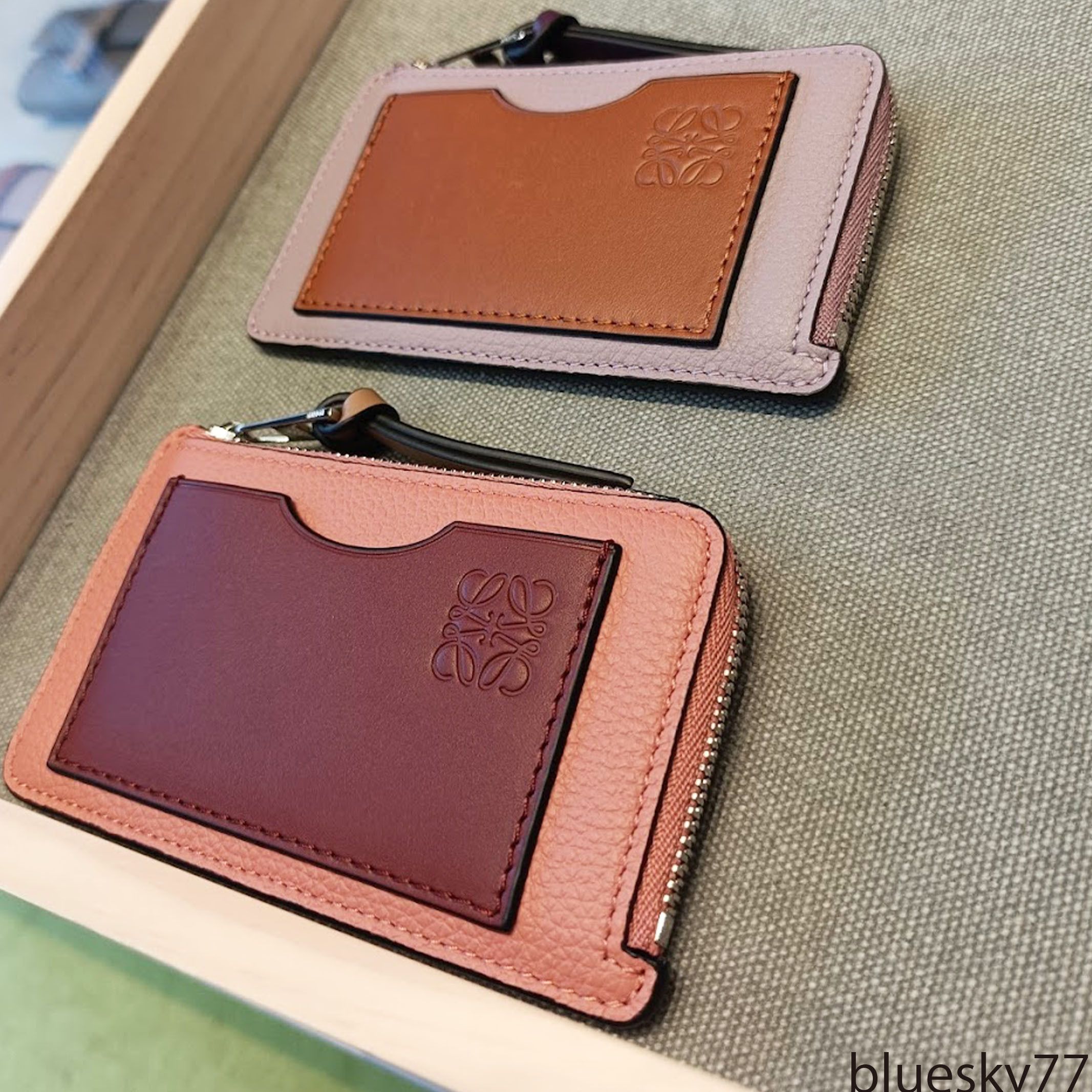 すぐ届く！LOEWE コインカードホルダー ソフトグレインカーフ (LOEWE