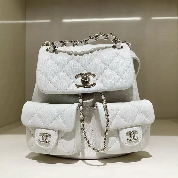 ポケットもあって便利♪】CHANEL バックパック リュック (CHANEL