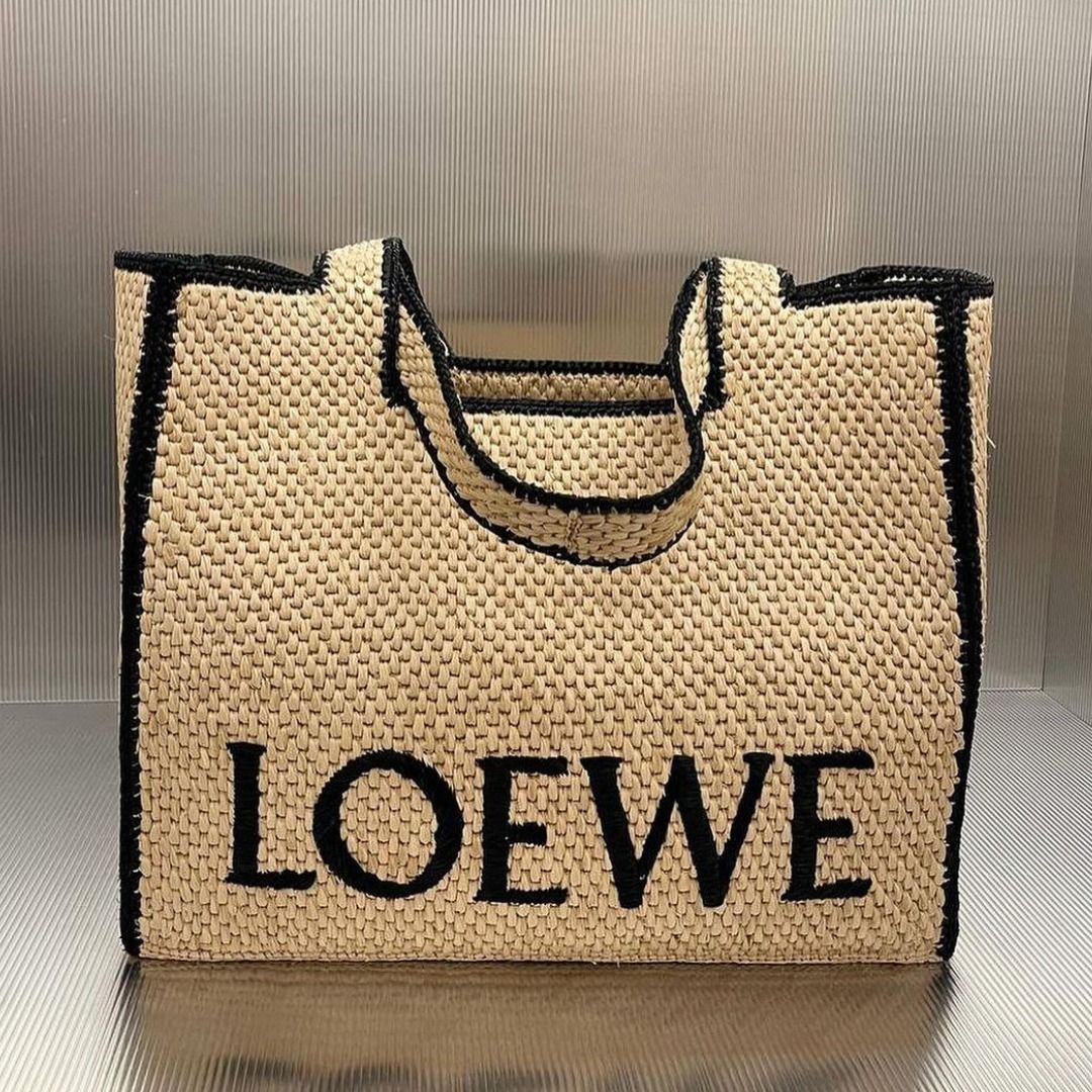 話題 LOEWE◇ラフィア ラージ フォントトート レザーポケット付 (LOEWE
