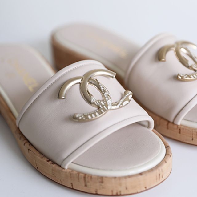 CHANEL】シャネル CC ミュール ラムスキン ベージュ (CHANEL/サンダル