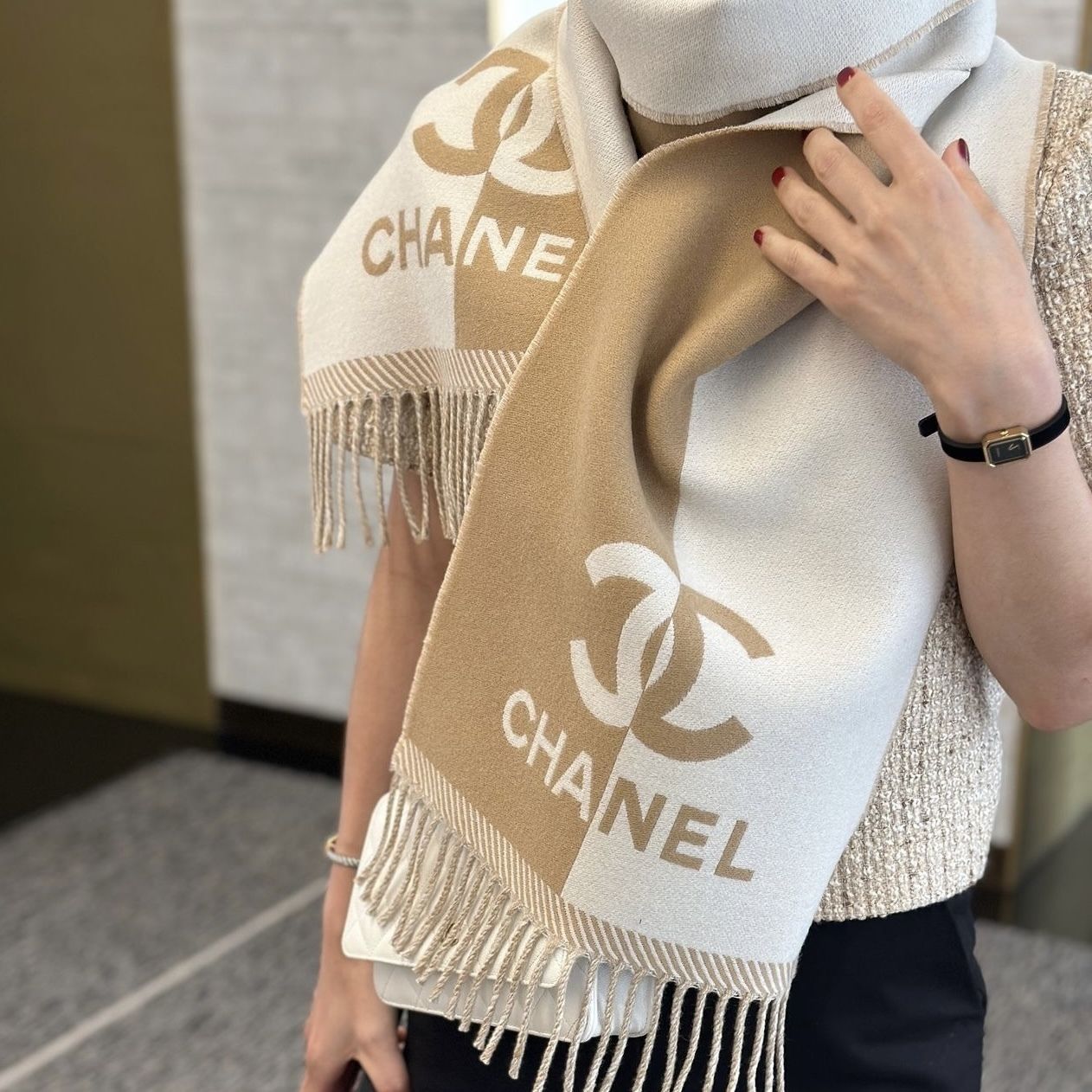 多様なアレンジが楽しめる♪】CHANEL スカーフ マフラー ロゴ (CHANEL