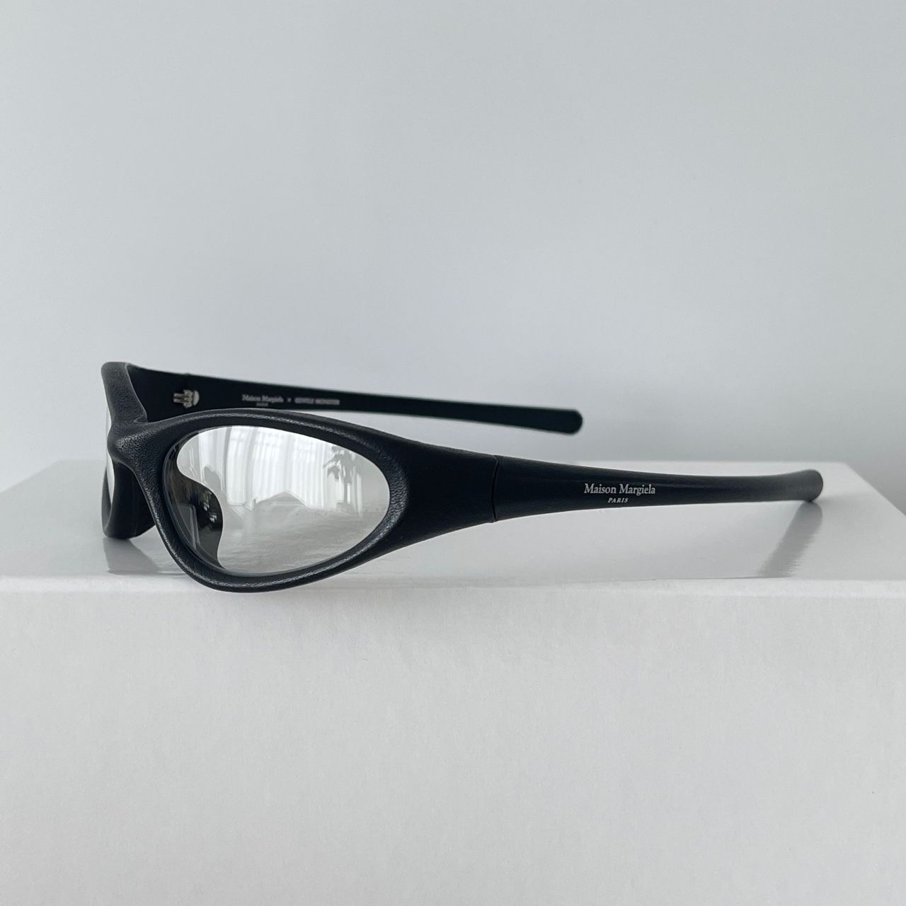 Maison Margiela X GENTLE MONSTER】MM115 Leather L01 レザー (Gentle