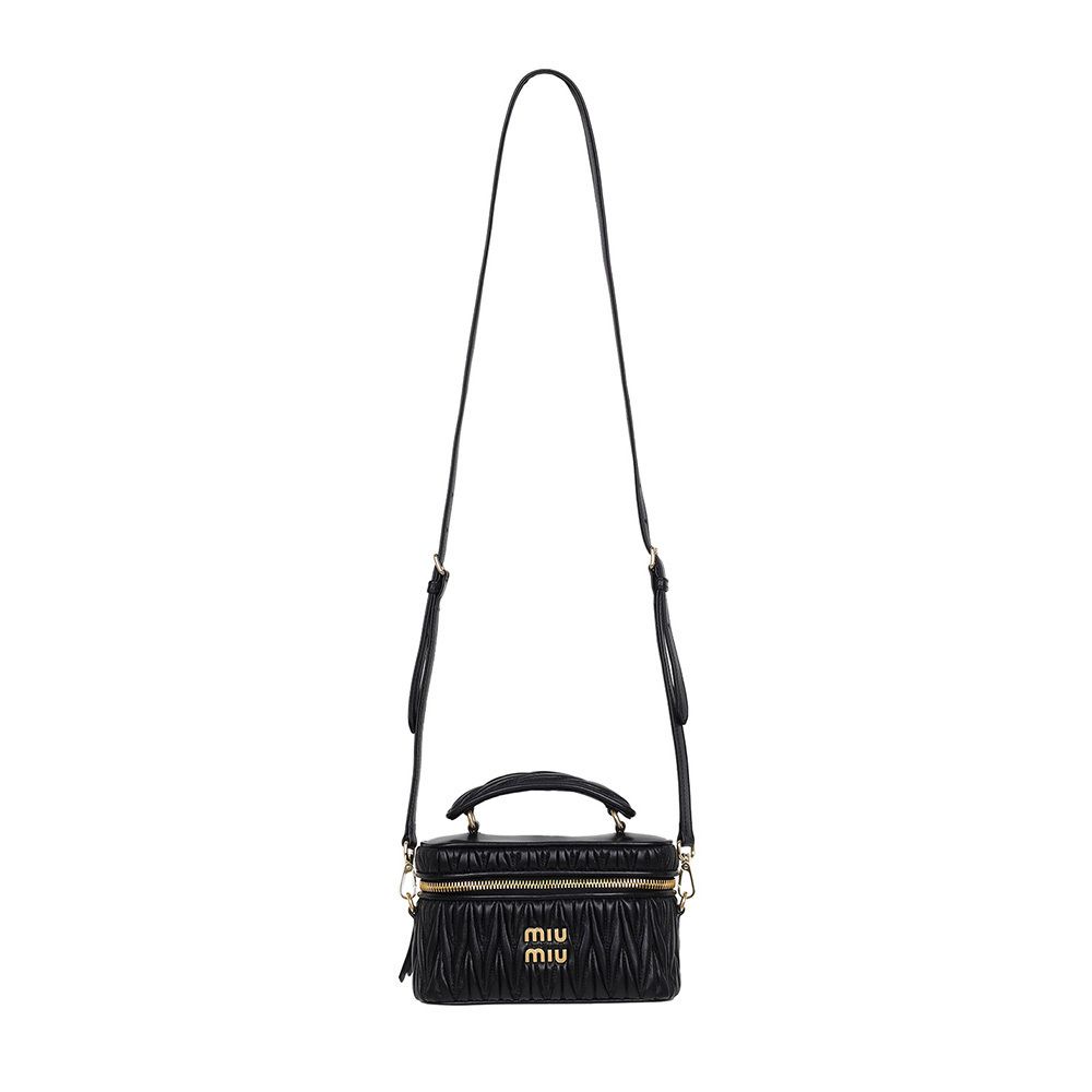 MiuMiu ミュウミュウ マテラッセレザー ショルダーバッグ (MiuMiu