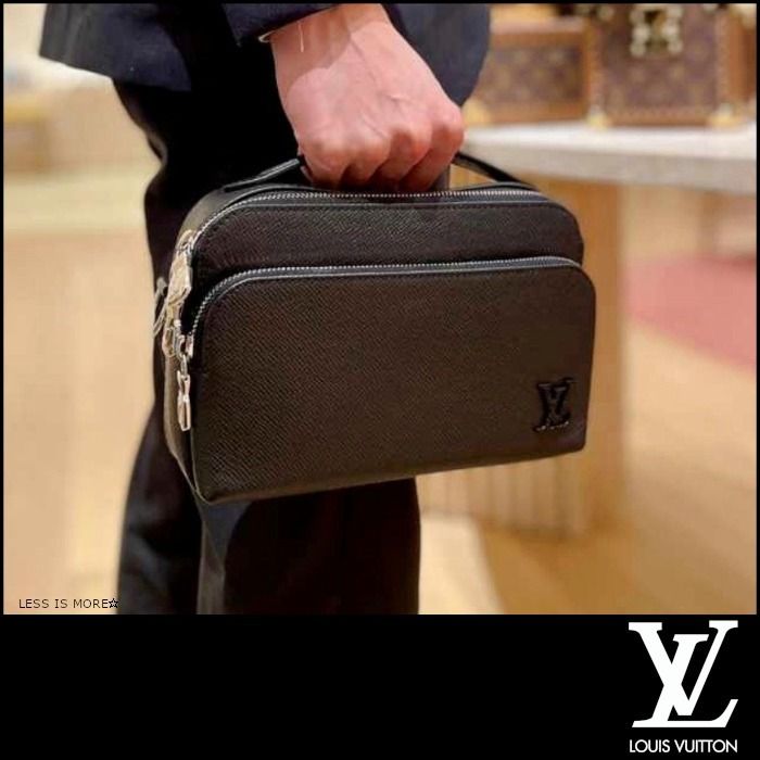 ルイヴィトン】アヴェニュー・メッセンジャー タイガ・レザー (Louis