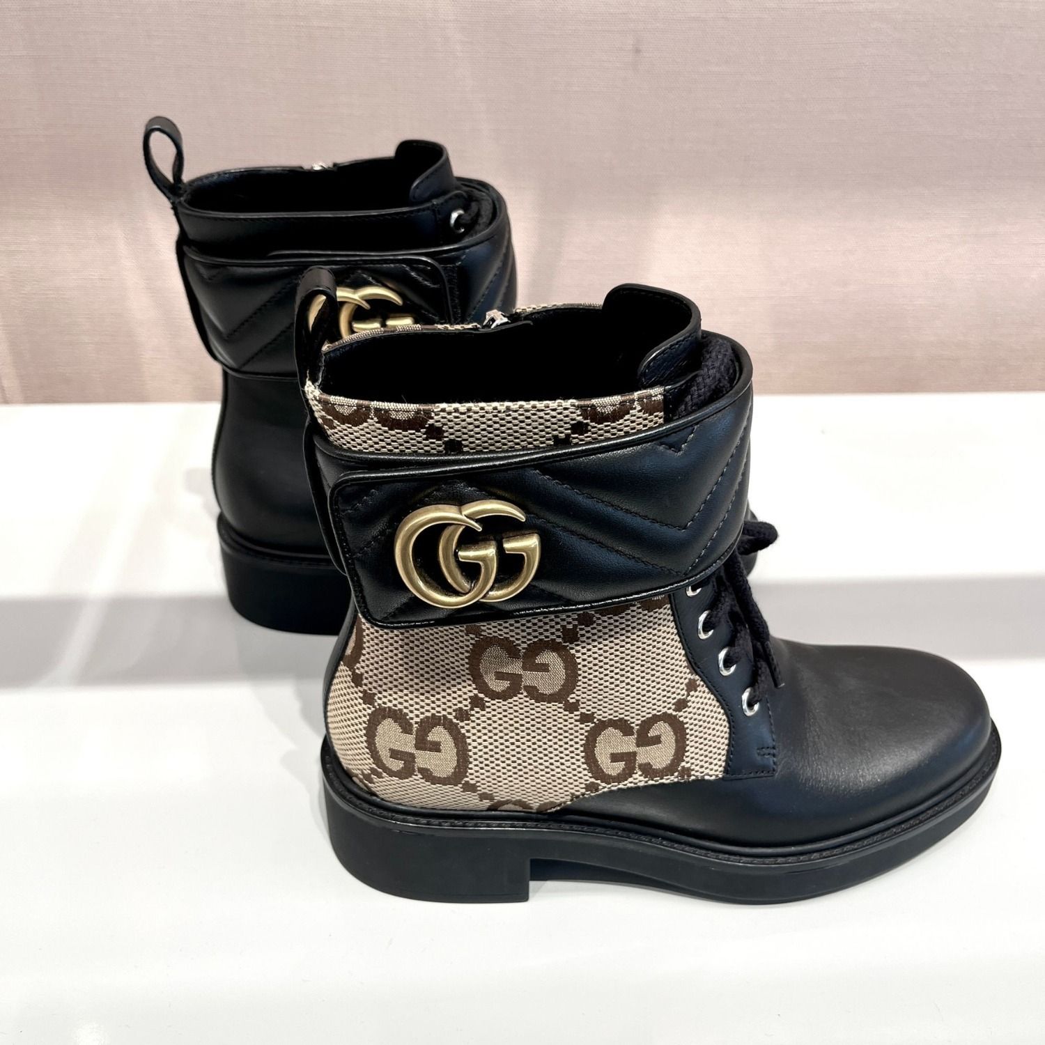 GUCCI グッチ GG ロゴプレート Ankle Boots アンクルブーツ (GUCCI