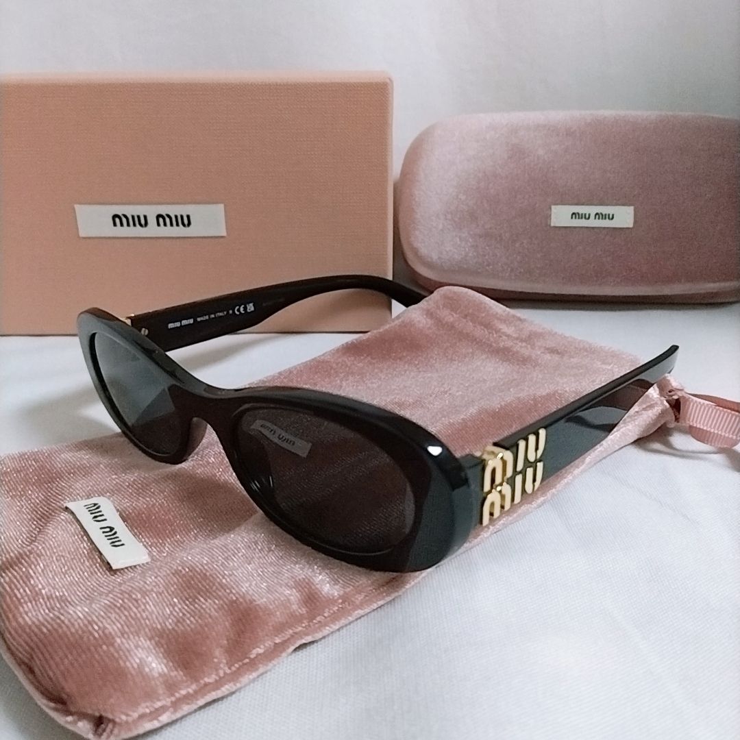 送料関税込☆MIU MIU ミュウ グリンプス サングラス MU 06ZS (MiuMiu
