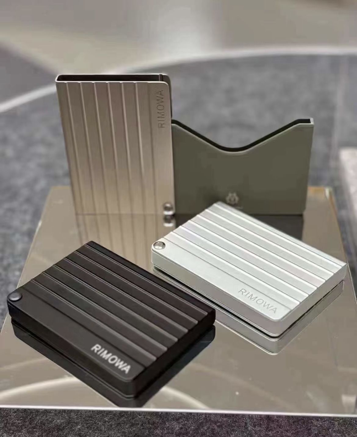 RIMOWA リモワ アルミニウム カードホルダー カードケース (RIMOWA