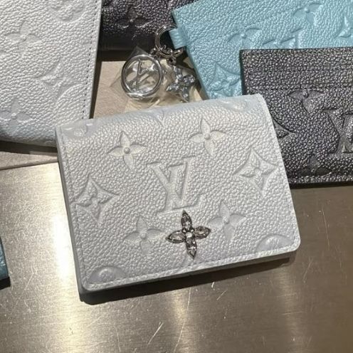 キラッと煌めくロゴ☆】ルイヴィトン カードケース 名刺入れ (Louis