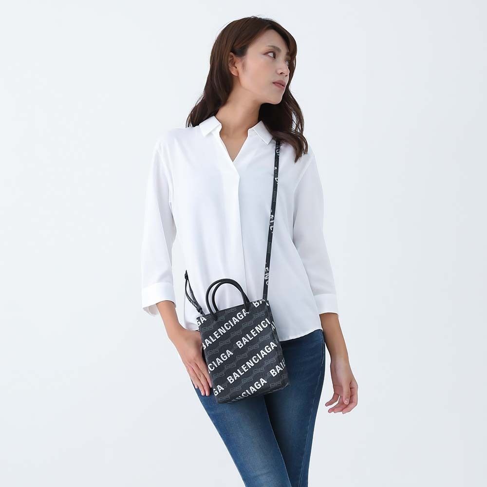 新品・国内即発】BALENCIAGA 693805 2AAHZ 1060 バッグ (BALENCIAGA