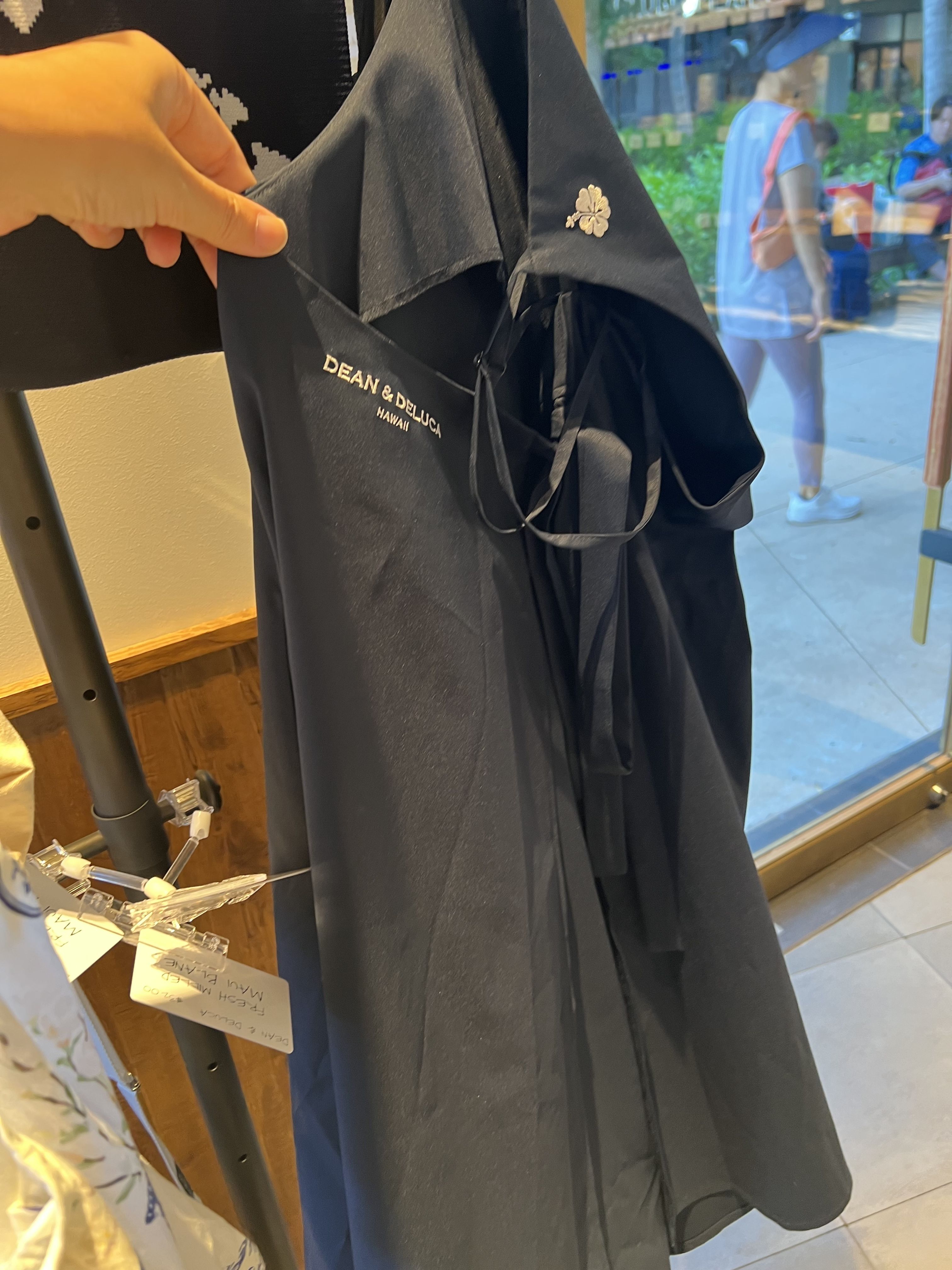 DEAN＆DELUCAハワイ☆カカアコ店限定 ドレスエプロン紺色 (DEAN&DELUCA