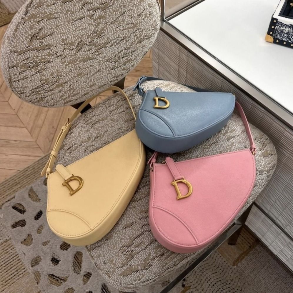 DIOR】セール！ サドル ロデオ ポーチ 3色展開 (Dior/ショルダー