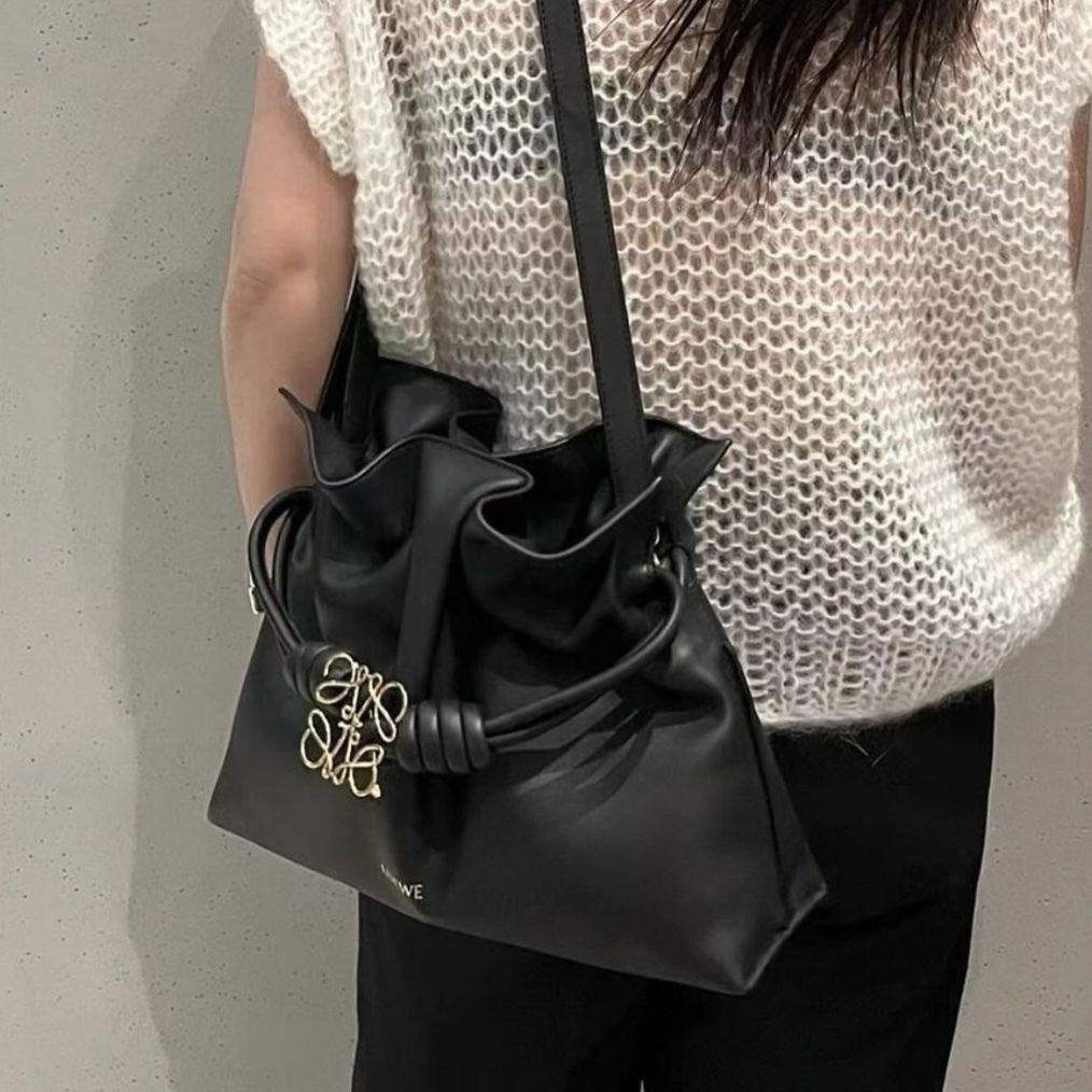 大人気☆】LOEWE ロエベ ショルダーバッグ フラメンコクラッチ (LOEWE