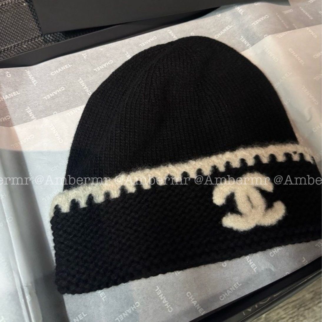 せいらC着用 CHANEL CC シンプルブラックなニット帽_ビーニー (CHANEL