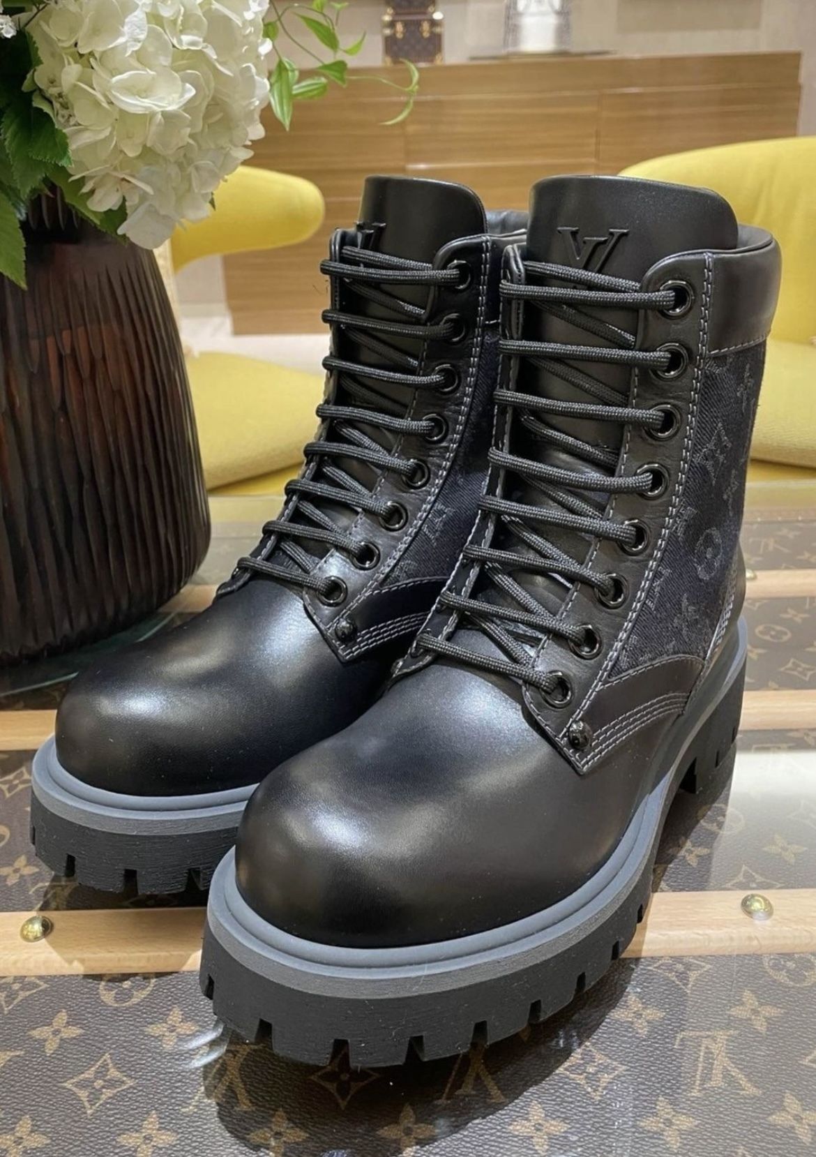 お洒落♪】ルイヴィトン☆ブーツ レンジャー ラインブーツ (Louis
